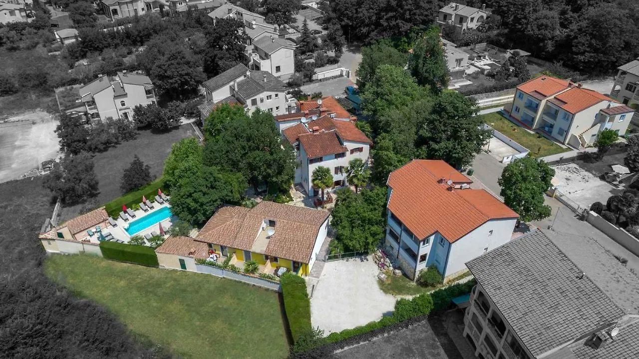 House And Apt In Porec - Istrien 42536 アパート